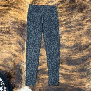 VS Leopard Print Leggings